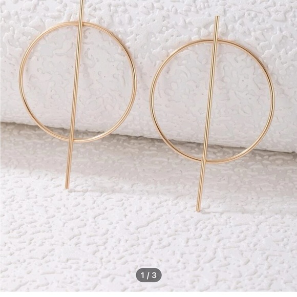 New geo earrings gold tone post style - Picture 1 of 4